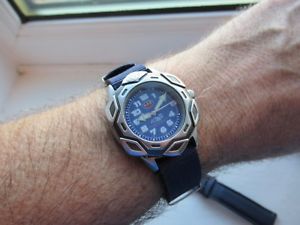 【送料無料】animal series 07 rare find now nato in blue and strap good used condition