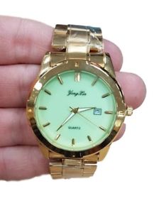 【送料無料】orologio polso uomo analogico quarzo datario elegante dorato quad verde lac