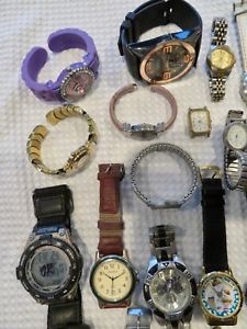 【送料無料】lot of 25 men amp; womens quartz wristwatches some working, some not 2
