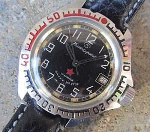 【送料無料】orologio militare sovietico russo vostok komandirskiye meccanico funzionante