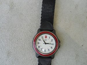 【送料無料】vintage swiss army watch marlboro adventure team red bezel 24hrtime battery 【送料無料】vintage swiss army watch marlboro adventure team red bezel 24hrtime battery