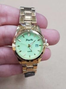 【送料無料】orologio polso donna analogico quarzo datario elegante dorato quad verde lac 【送料無料】orologio polso donna analogico quarzo datario elegante dorato quad verde lac