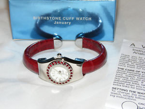 gorgeous avon silvertone january birthstone red cuff watch nib 2005 av3※注意※NYからの配送になりますので2週間前後お時間をいただきます。人気の商品は在庫が無い場合がございます。ご了承くださいませ。サイズの種類の商品は購入時の備考欄にご希望のサイズをご記載ください。　携帯メールでの登録ですと楽天からのメールが届かない場合がございます。