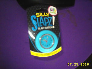 【送料無料】aqua color silly slapz silly brandz flex adjustable stay wristwatch fashion teen