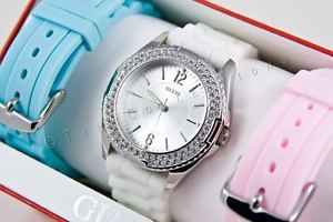 【送料無料】 guess ss sport lady watch white pink blue rubber strap i10173l1 gift box set 【送料無料】 guess ss sport lady watch white pink blue rubber strap i10173l1 gift box set