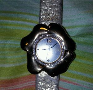 【送料無料】guess lovely gold watch