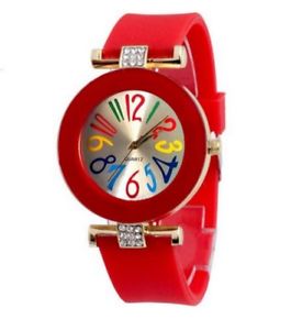 【送料無料】montre femme bracelet rouge et chiffres multicolores, a quartz 【送料無料】montre femme bracelet rouge et chiffres multicolores, a quartz