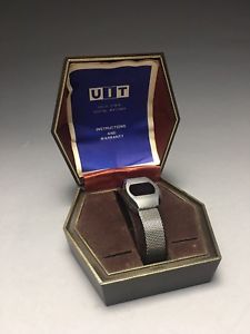 【送料無料】vintage 196070’s otron uit korean solid state digital watch
