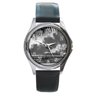 【送料無料】bombing of pearl harbor ww2 round metal watch ww47 【送料無料】bombing of pearl harbor ww2 round metal watch ww47