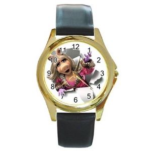 【送料無料】muppets miss piggy adorable gold tone watch 【送料無料】muppets miss piggy adorable gold tone watch