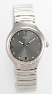 【送料無料】folio relic watch mens stainless steel silver water resistant battery quartzのサムネイル