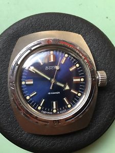 【送料無料】vintage watch vostok amphibia tonneau bleue cccp 18 jewels stainless steel 2209