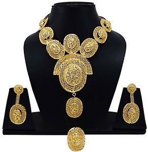 【送料無料】ネックレス ボリウッドジュエリーネックレスイヤリングbollywood femme 3pc collier bijoux boucles d’oreilles goldplated traditionnel