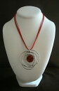 tres beau collier fantaisie rouge cardinal et rosace argent neufネックレスファンシーレッドカーディナルロゼット※注意※NYからの配送になりますので2週間前後お時間をいただきます。人気の商品は在庫が無い場合がございます。ご了承くださいませ。サイズの種類の商品は購入時の備考欄にご希望のサイズをご記載ください。　携帯メールでの登録ですと楽天からのメールが届かない場合がございます。