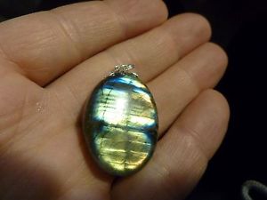 yzlbNX@pendentif protection en labradorite 113 gr ref 0672