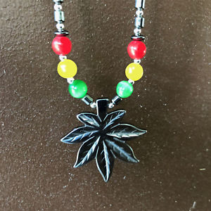 【送料無料】ネックレス　ヘマタイトネックレスシートアフリカジャーレゲエhmatite collier herbe feuille pendentif jah love rasta afrique jah reggae irie