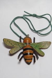 yzlbNX@XG[hR[hy_gcg3554 vrai cuir bee pendentif sur daim cordelette