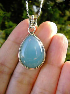 【送料無料】ネックレス シルバーペンダントtrs beau pendentif en argent 925 et calcdoine bleue vritable 【送料無料】ネックレス シルバーペンダントtrs beau pendentif en argent 925 et calcdoine bleue vritable