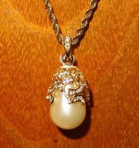 【送料無料】ネックレス　ロシアエナメルクランプパールスワロフスキークリスタルoeuf pendentif russe authentique collier maill perle swarovski cristaux