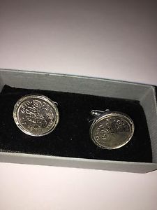 楽天hokushin【送料無料】メンズアクセサリ—　6ペンス6dカフスリンクコインボックスppsilver cufflinks old six pence 6d coin various years with gift box free pamp;p