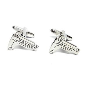 【送料無料】メンズアクセサリ—　キャリパカフリンクスエンジニアリングチームボックスツールcaliper cufflinks engineering design tool presented in a cufflink box x2psn090