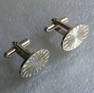 【送料無料】メンズアクセサリ—　ビンテージメンズカフリンクスカットcufflinks vintage mens cuff links 1960s 1970s starburst oval cut goldtone metal
