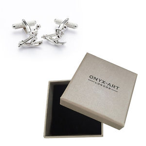 【送料無料】メンズアクセサリ—　スキーヤーシルバースポーツカフスボタンオニキスアートボックススキースキーmens skier silver winter sport cufflinks amp; gift box by onyx art skiing ski