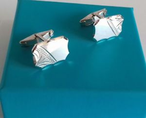 【送料無料】メンズアクセサリ— スターリングシルバーソリッドカフスボタンボックスsterling silver solid rectangular part patterned cufflinks 79g box included