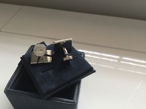 【送料無料】メンズアクセサリ—　チャールズボックスカフスボタンブランドmens charles tyrwhitt cufflinks brand in box