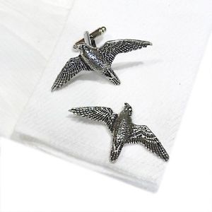 【送料無料】メンズアクセサリ—　ピューターカフスボタンクリスマスenglish pewter peregrine falcon hawk bird cufflinks xmas gift ref b35