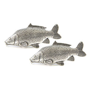 carp english pewter cufflinks in gift box fishing angler tsbcf35 コイボックスピューターカフリンクス※注意※NYからの配送になりますので2週間前後お時間をいただきます。人気の商品は在庫が無い場合がございます。ご了承くださいませ。サイズの種類の商品は購入時の備考欄にご希望のサイズをご記載ください。　携帯メールでの登録ですと楽天からのメールが届かない場合がございます。