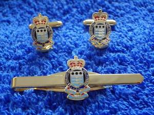 【送料無料】メンズアクセサリ—　ロイヤルカフリンクタイグリップクリップセットroyal army ordnance c..