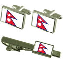 nepal flag cufflinks tie clip matching box gift setネパールカフスボタンタイクリップマッチングボックスセット※注意※NYからの配送になりますので2週間前後お時間をいただきます。人気の商品は在庫が無い場合がございます。ご了承くださいませ。サイズの種類の商品は購入時の備考欄にご希望のサイズをご記載ください。　携帯メールでの登録ですと楽天からのメールが届かない場合がございます。