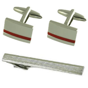 red jasper silver cufflinks gift set with tie clip 65mmレッドジャスパーシルバーカフリンクスタイクリップ※注意※NYからの配送になりますので2週間前後お時間をいただきます。人気の商品は在庫が無い場合がございます。ご了承くださいませ。サイズの種類の商品は購入時の備考欄にご希望のサイズをご記載ください。　携帯メールでの登録ですと楽天からのメールが届かない場合がございます。