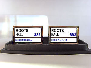 southend stadium street sign mens cufflinks giftsouthend stadium street sign mens cufflinks gift※注意※NYからの配送になりますので2週間前後お時間をいただきます。人気の商品は在庫が無い場合がございます。ご了承くださいませ。サイズの種類の商品は購入時の備考欄にご希望のサイズをご記載ください。　携帯メールでの登録ですと楽天からのメールが届かない場合がございます。