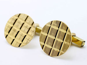 9ct yellow gold round patterned cufflinks hinged swivel fastenerイエローゴールドラウンドカフスボタンヒンジファスナー※注意※NYからの配送になりますので2週間前後お時間をいただ...