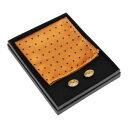 【送料無料】メンズアクセサリ— オレンジスポットカフスリンクポケットスクエアセット