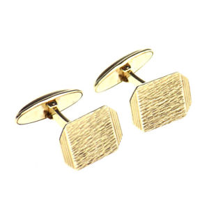 9ct yellow gold rectangular cufflinks w swivel fasteningsイエローゴールドカフリンクス※注意※NYからの配送になりますので2週間前後お時間をいただきます。人気の商品は在庫が無い場合がございます。ご了承くださいませ。サイズの種類の商品は購入時の備考欄にご希望のサイズをご記載ください。　携帯メールでの登録ですと楽天からのメールが届かない場合がございます。