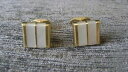 【送料無料】メンズアクセサリ—　デザインゴールドパールドレスカフスボタングラムfabulous design 18ct gold amp; mother of pearl dress cufflinks 1607grammes