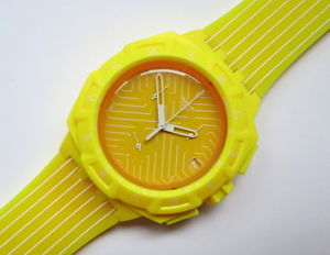 【送料無料】腕時計 ウォッチ クロノyellow run chronosuij 400nuevo y sin uso 【送料無料】腕時計 ウォッチ クロノyellow run chronosuij 400nuevo y sin uso