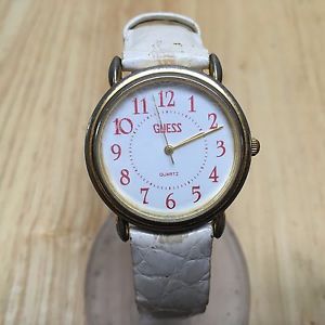 【送料無料】腕時計　ウォッチ　ヴィンテージアナログホワイトレザークォーツvintage 1989 guess hombr..