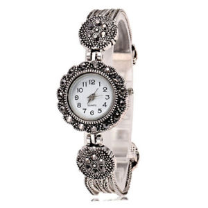 【送料無料】腕時計 ウォッチ レトロブレスレットレディースラインストーンウォッチ retro bracelet watch women watches ladies luxury rhinestone quartz watch cl 【送料無料】腕時計 ウォッチ レトロブレスレットレディースラインストーンウォッチ retro bracelet watch women watches ladies luxury rhinestone quartz watch cl