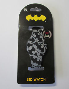 【送料無料】腕時計　ウォッチ　バットマンreloj led de batman
