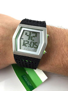 【送料無料】腕時計　ウォッチ　ベネトンゴムorologio benetton digitale gomma rubber watch led illuminazione introvabile
