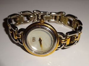 【送料無料】腕時計 ウォッチ スイスアラームトーンesq de movado 100503 suizo dos tonos mujer ncar reloj 【送料無料】腕時計 ウォッチ スイスアラームトーンesq de movado 100503 suizo dos tonos mujer ncar reloj
