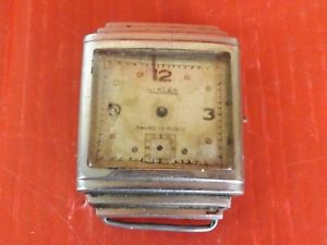 【送料無料】muppets miss piggy adorable gold tone watch