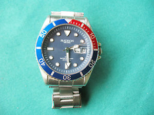 reloj de pulsera caballeroautomaticmadison※注意※NYからの配送になりますので2週間前後お時間をいただきます。人気の商品は在庫が無い場合がございます。ご了承くださいませ。サイズの種類の商品は購入時の備考欄にご希望のサイズをご記載ください。　携帯メールでの登録ですと楽天からのメールが届かない場合がございます。