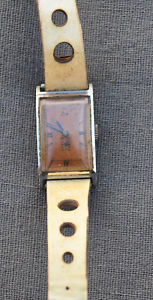 【送料無料】腕時計　ウォッチ　リップancienne montre lip t18