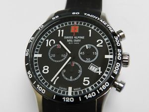 腕時計　ウォッチ　ミリタリークロノグラフスイスアルプスサファイアクリスタルswiss alpine militar crongrafo negro, perfecto estado, cristal de zafiro, nuevo