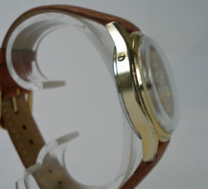 【送料無料】腕時計　ウォッチ　vidriera gub kal 661 da y fecha de 1960 funcionan muy raras